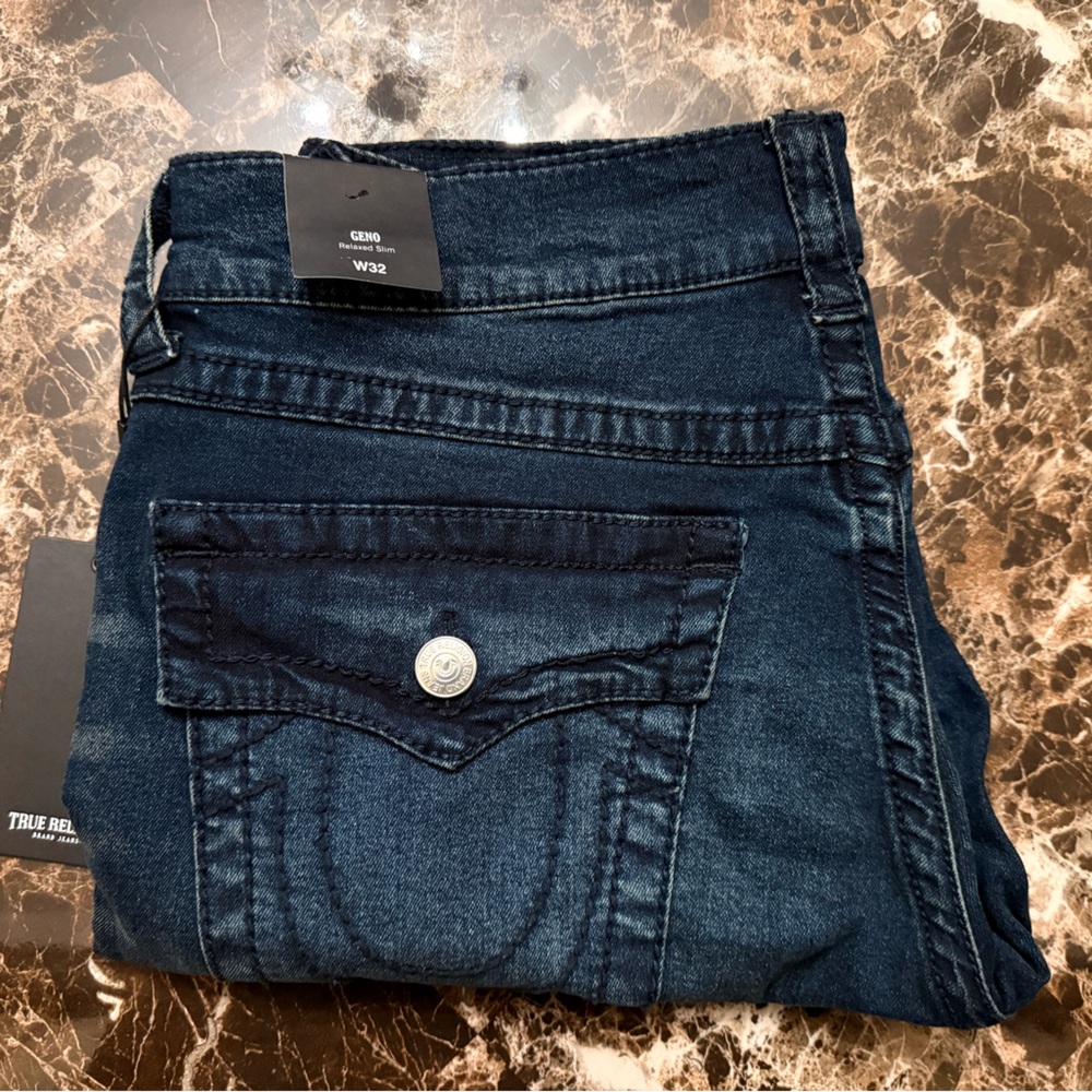 True Religion men’s jeans size 32(brand new)